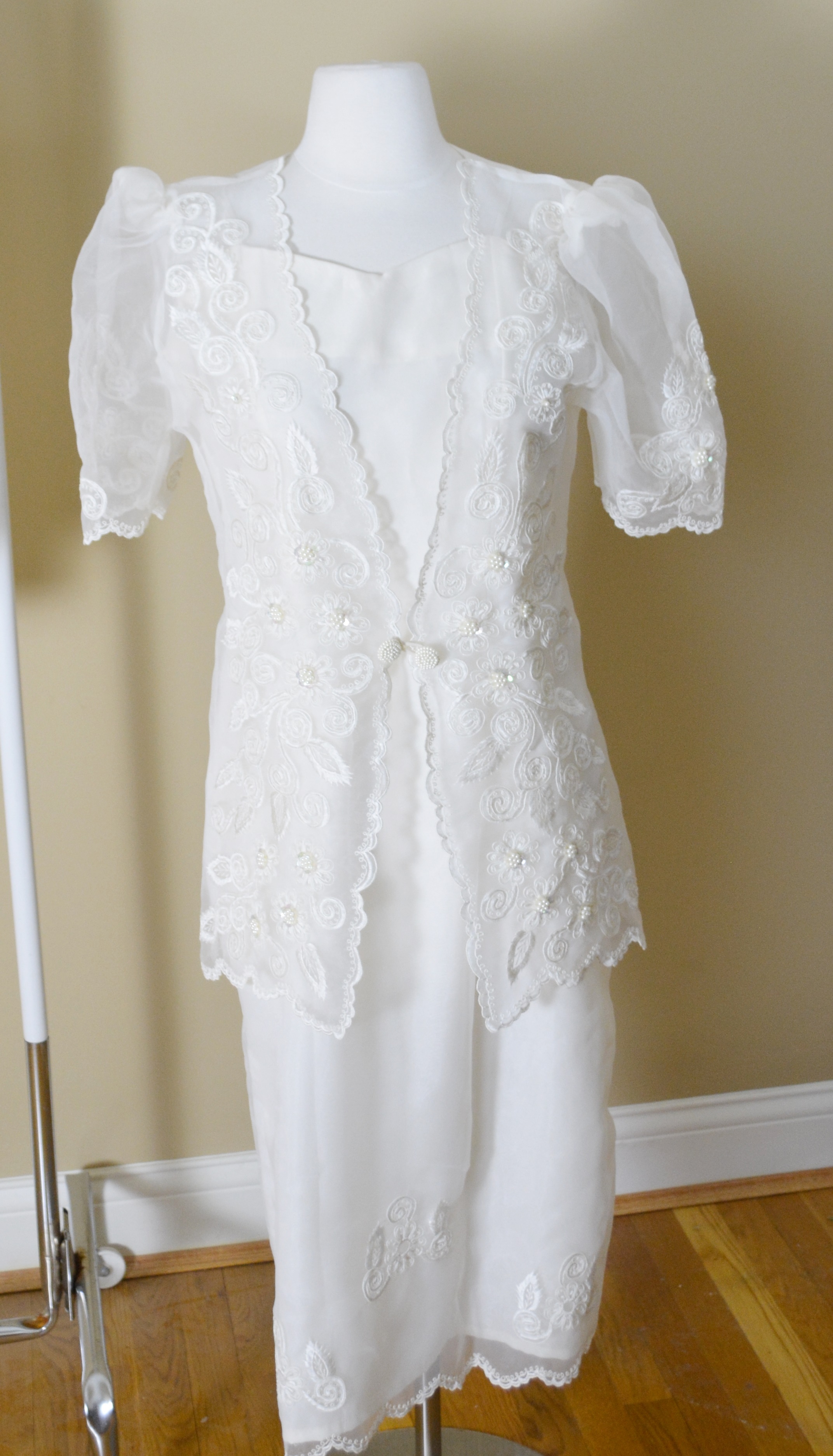 Women's Traditional Philippine Clothing