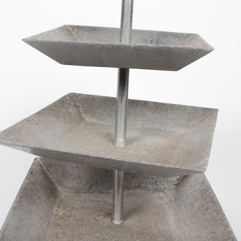 Aluminum Tiered Tray