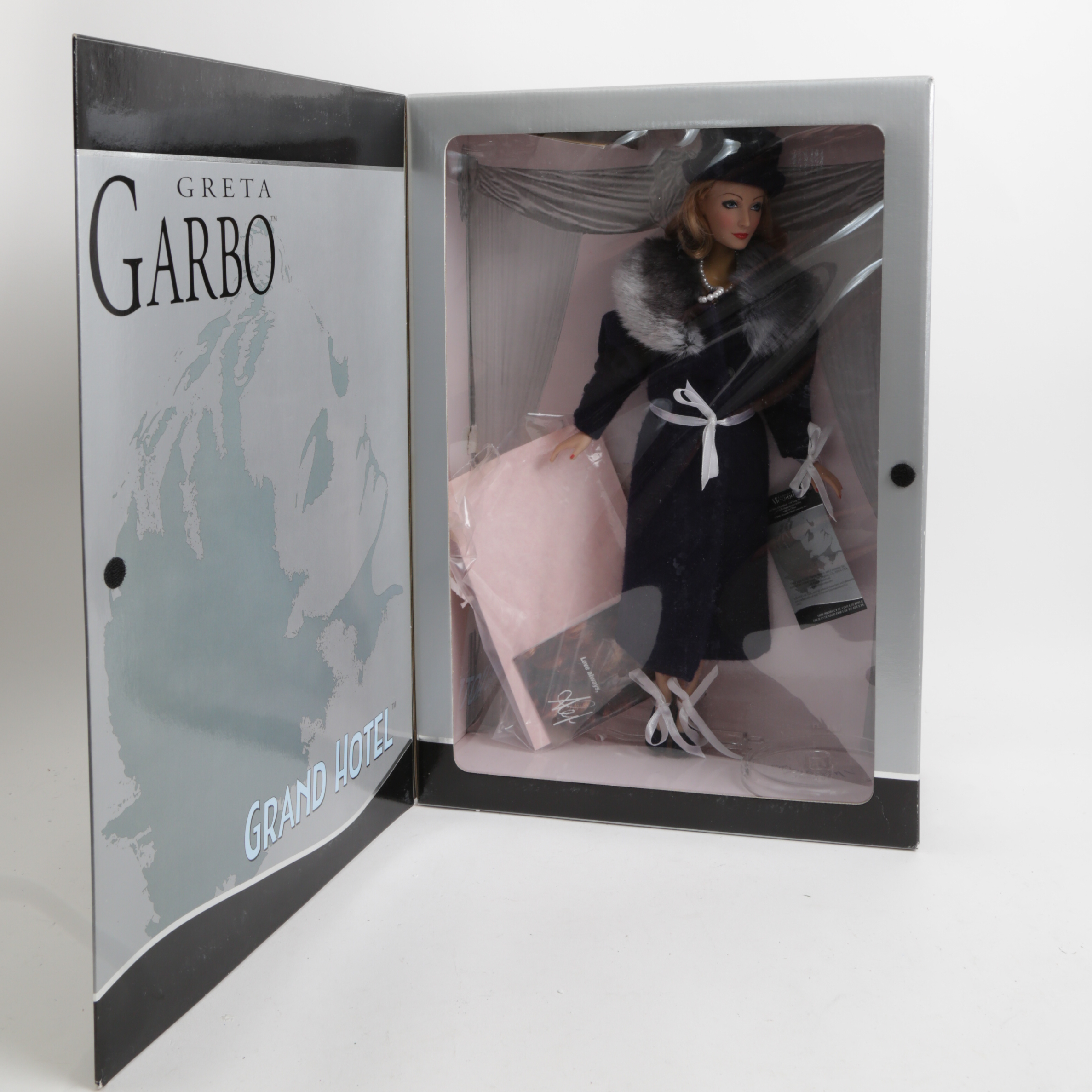 Limited Edition Madame Alexander Greta Garbo "Grand Hotel" Doll