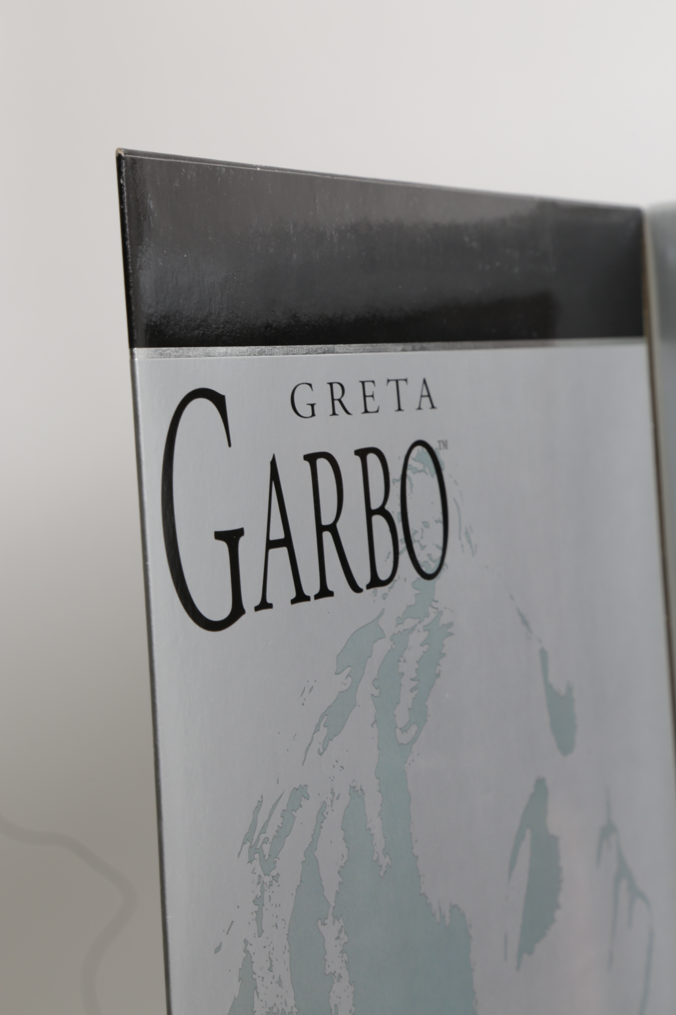 Limited Edition Madame Alexander Greta Garbo "Grand Hotel" Doll