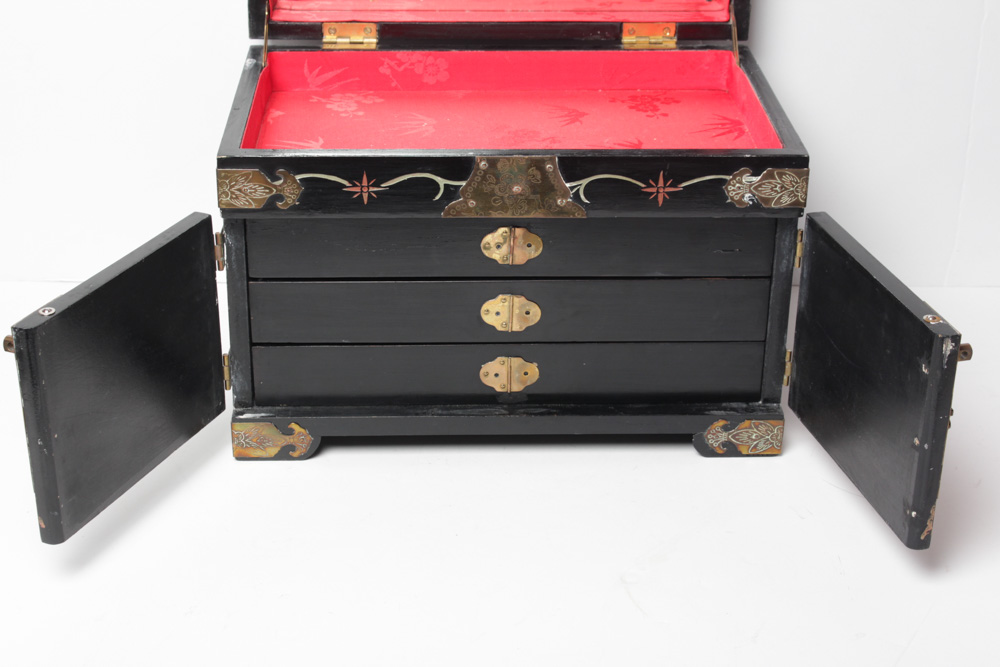 Lacquerware Jewelry Box