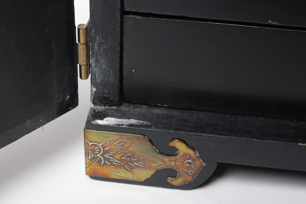 Lacquerware Jewelry Box