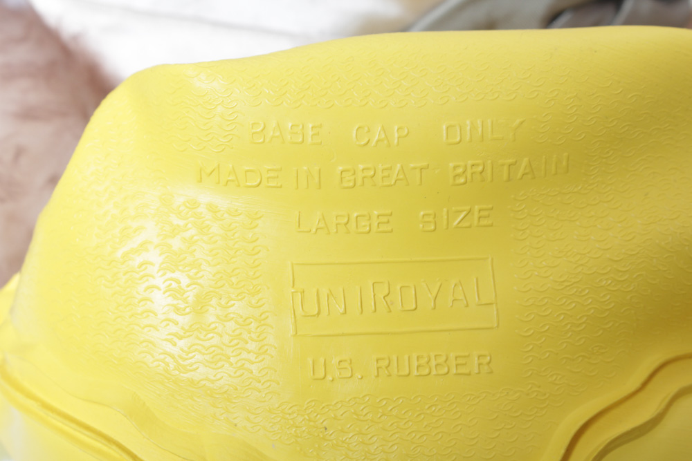 Retro Fashion Accessory Assortment