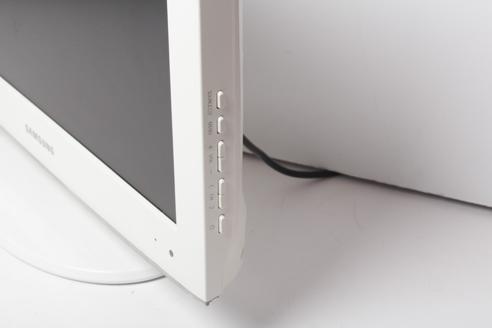 Samsung 19" LCD Television