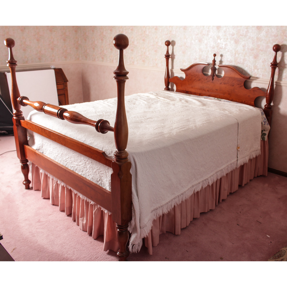 Colonial Style Hardwood Full Sized Bed