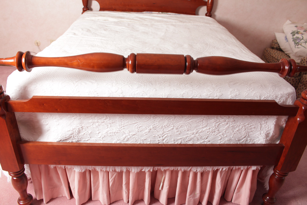 Colonial Style Hardwood Full Sized Bed