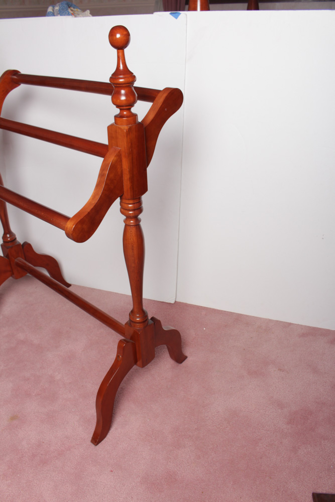 Vintage Handmade Quilt with Colonial Style Quilt Stand