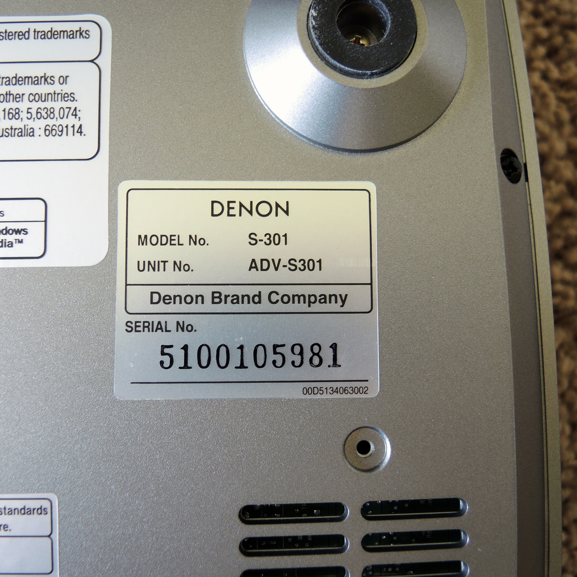 Denon S-301 DVD Home Theater System with Speakers