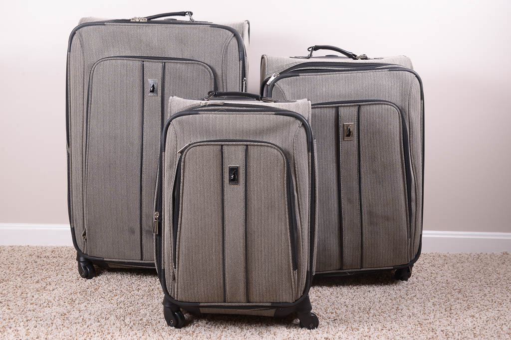 Three Piece London Fog "Manchester" Luggage Set