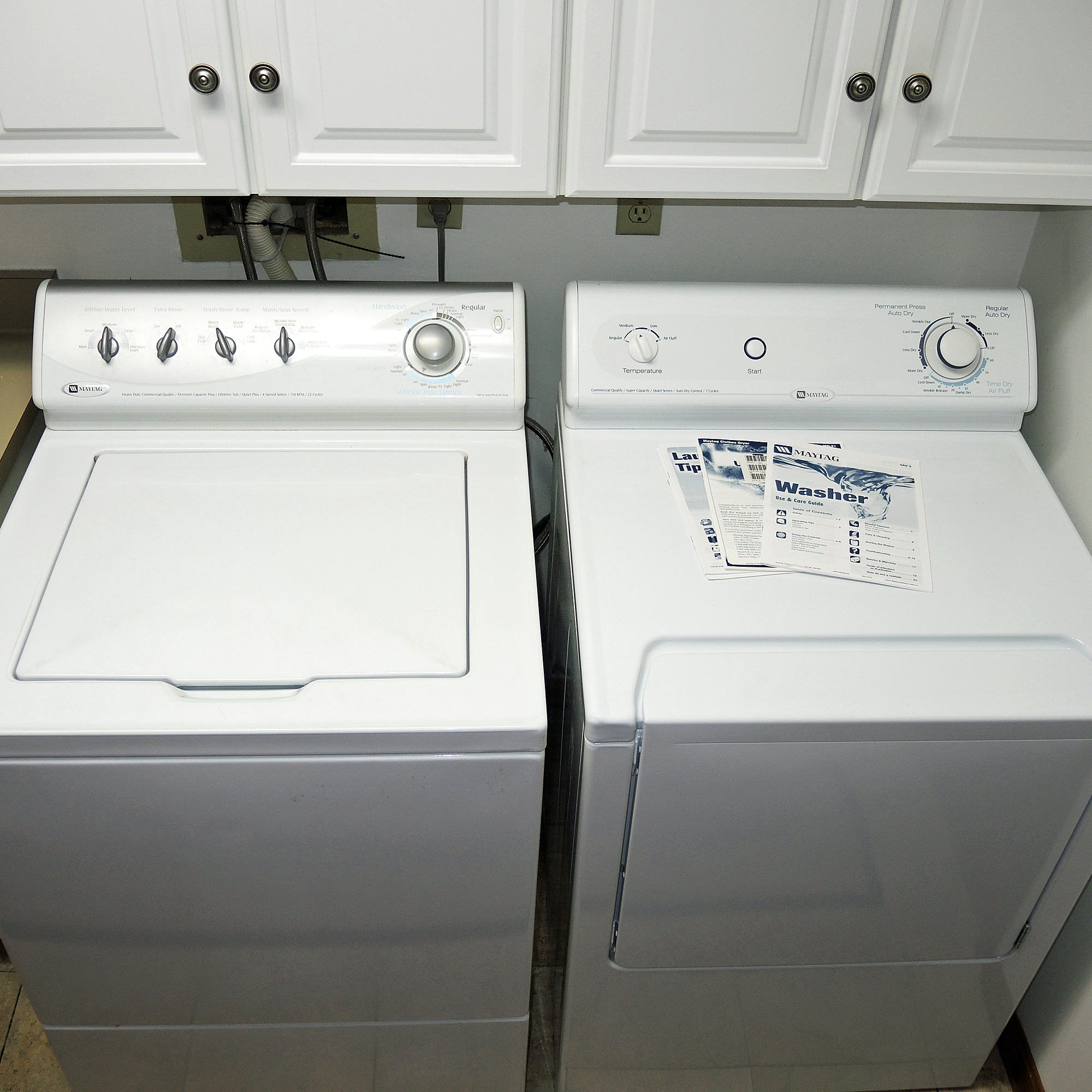 White Maytag Washer and Dryer Set