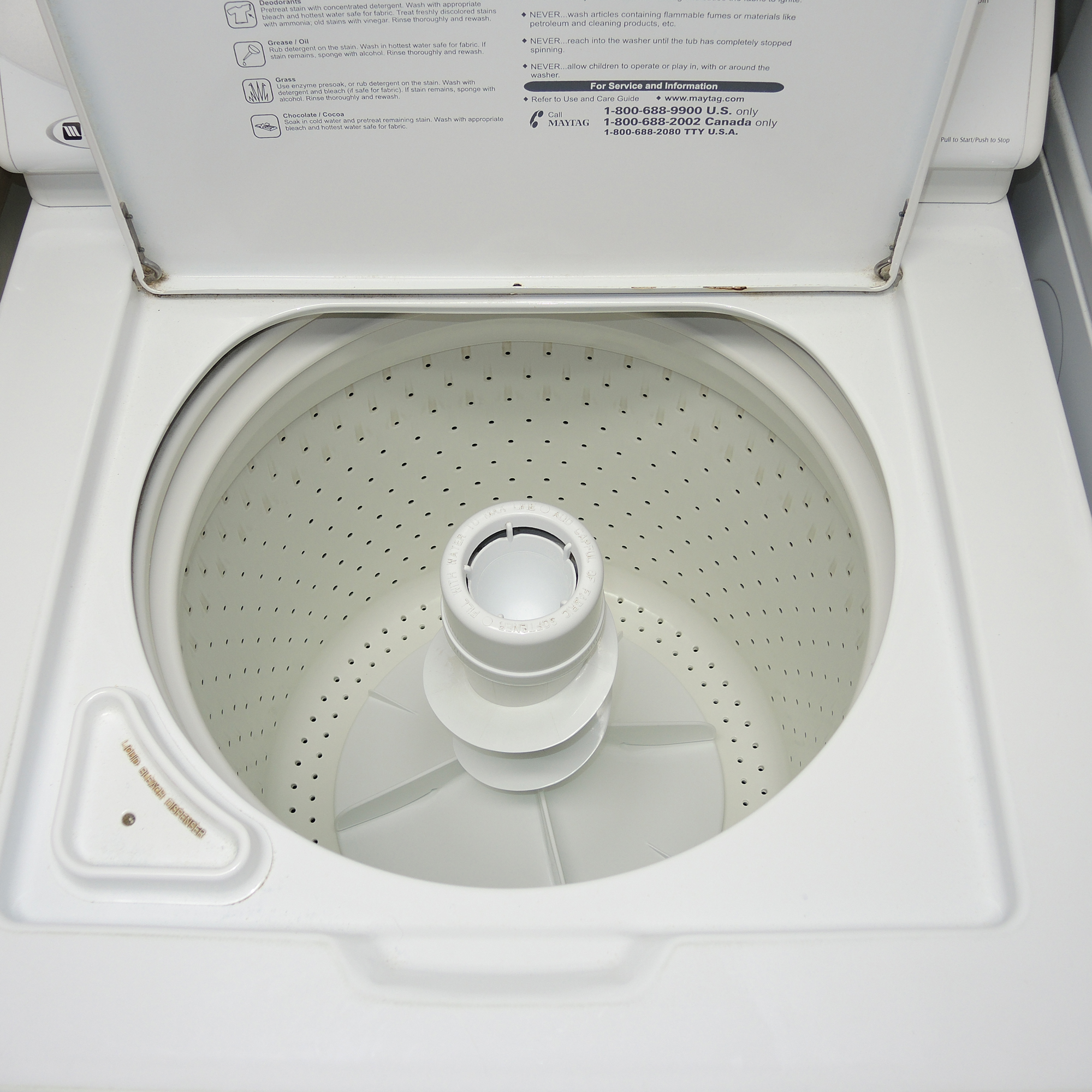 White Maytag Washer and Dryer Set