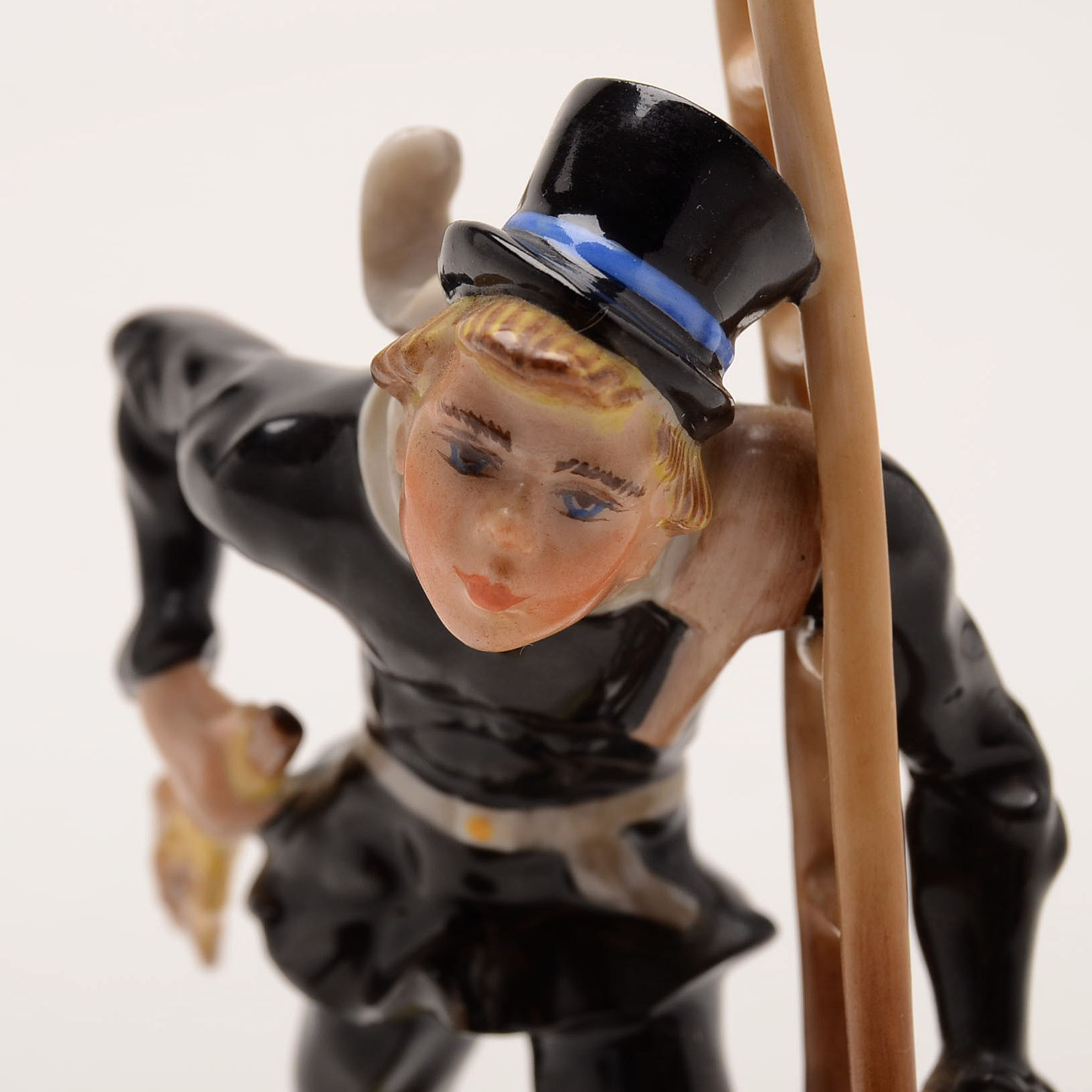 Three Karl Tutter Lorenz Hutchenreuther Kunstabteilung Figurines