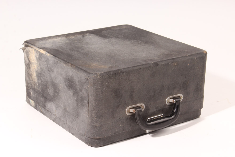 Vintage Royal "Quiet De Luxe" Portable Typewriter