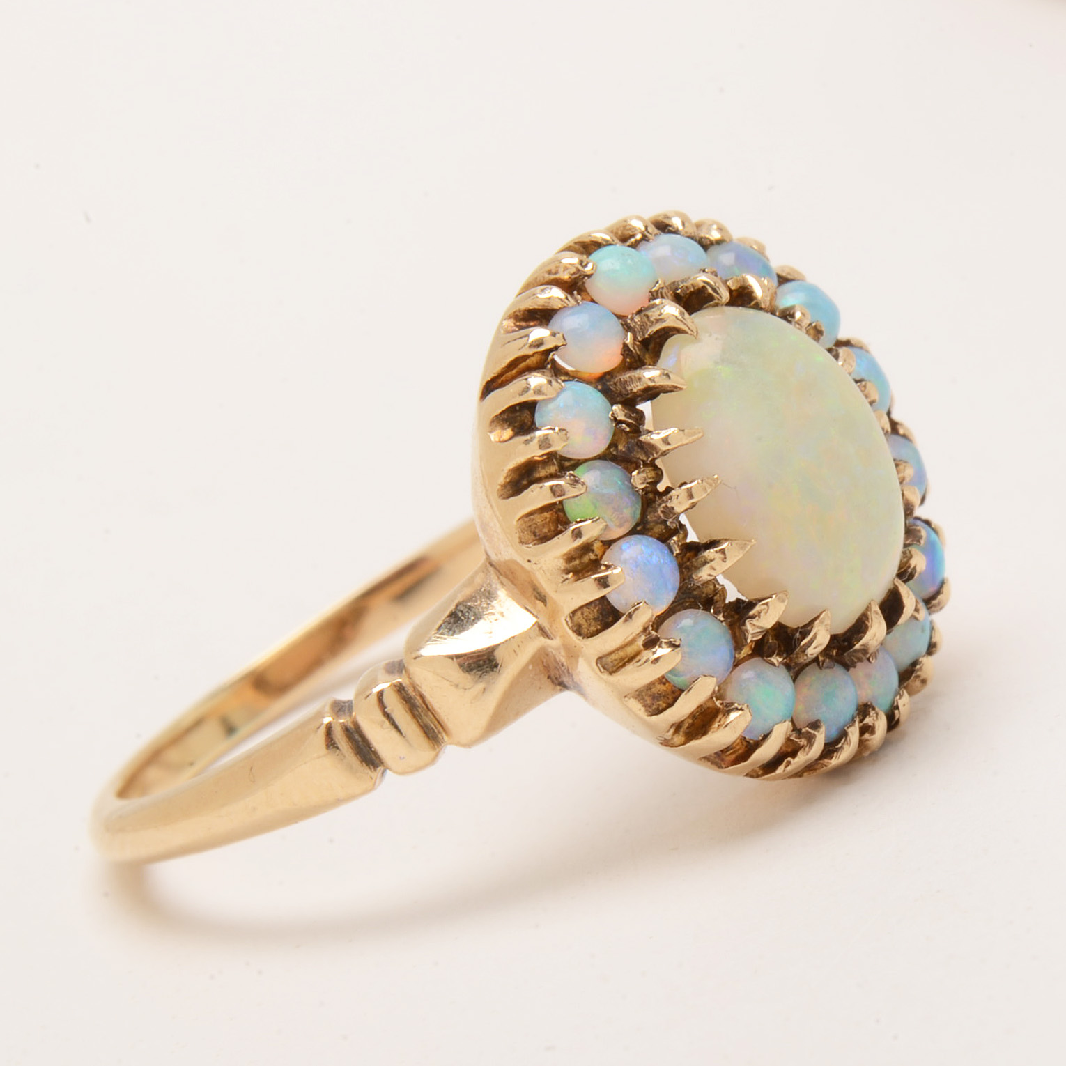 Vintage 10K Yellow Gold Opal Cluster Ring