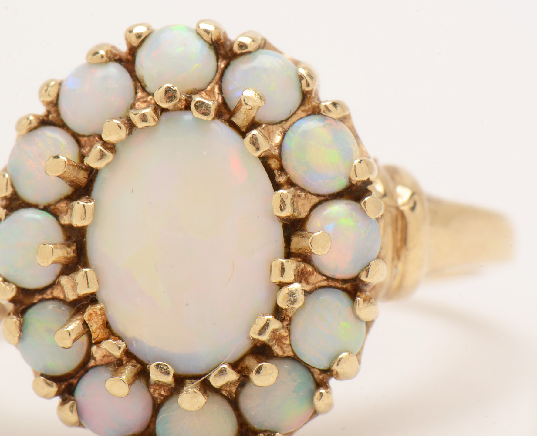 Vintage 10K Yellow Gold Opal Cluster Ring