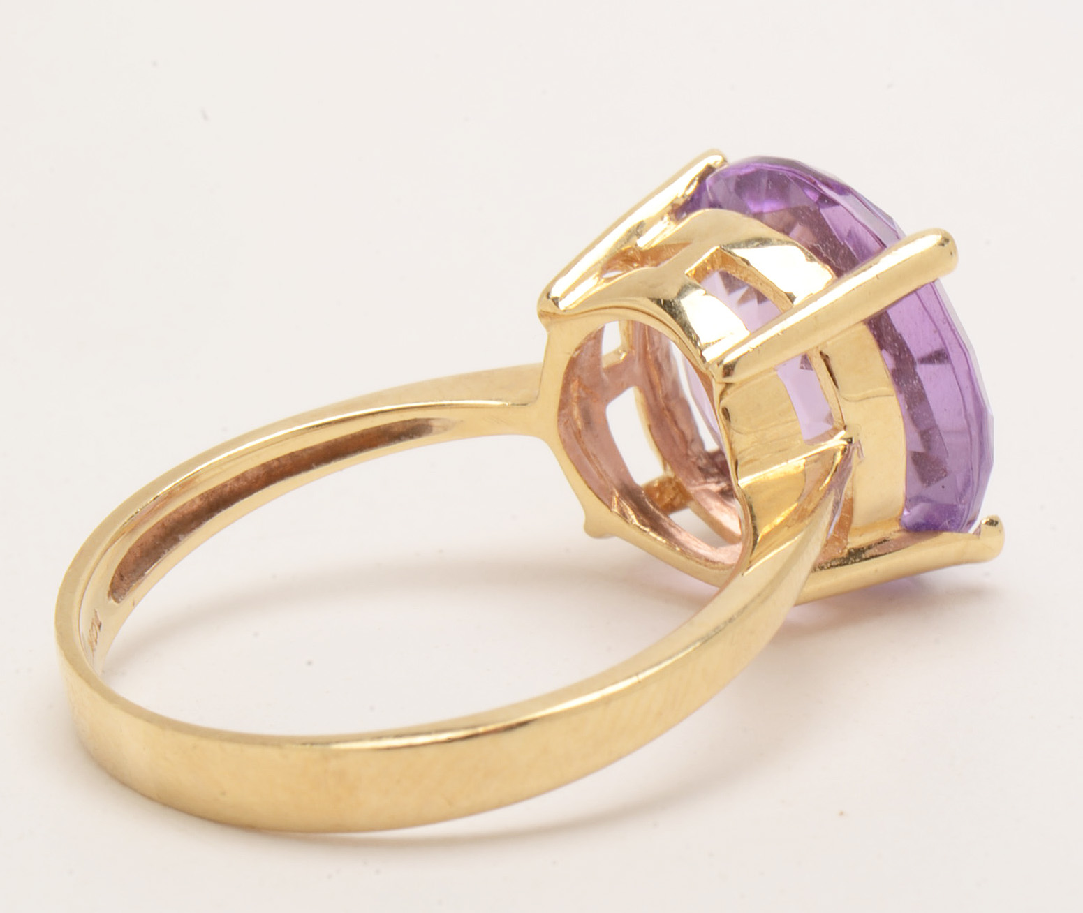 10K Yellow Gold Amethyst Solitaire Ring