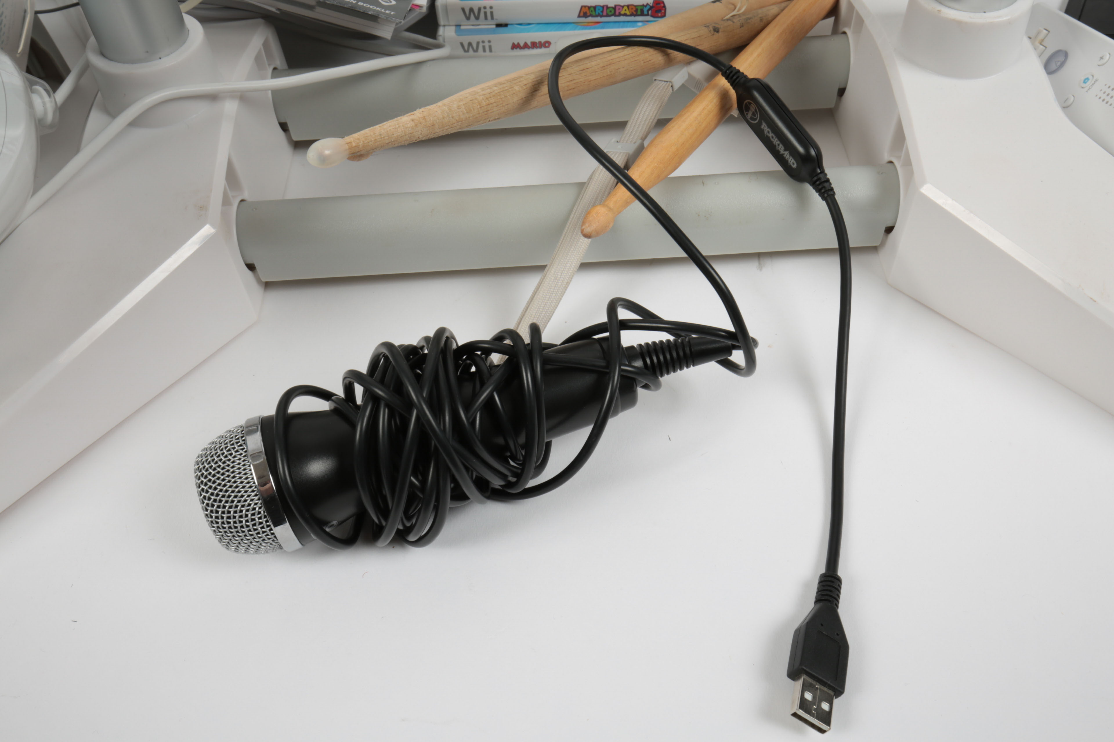 Nintendo Wii Console, Games and Accessories