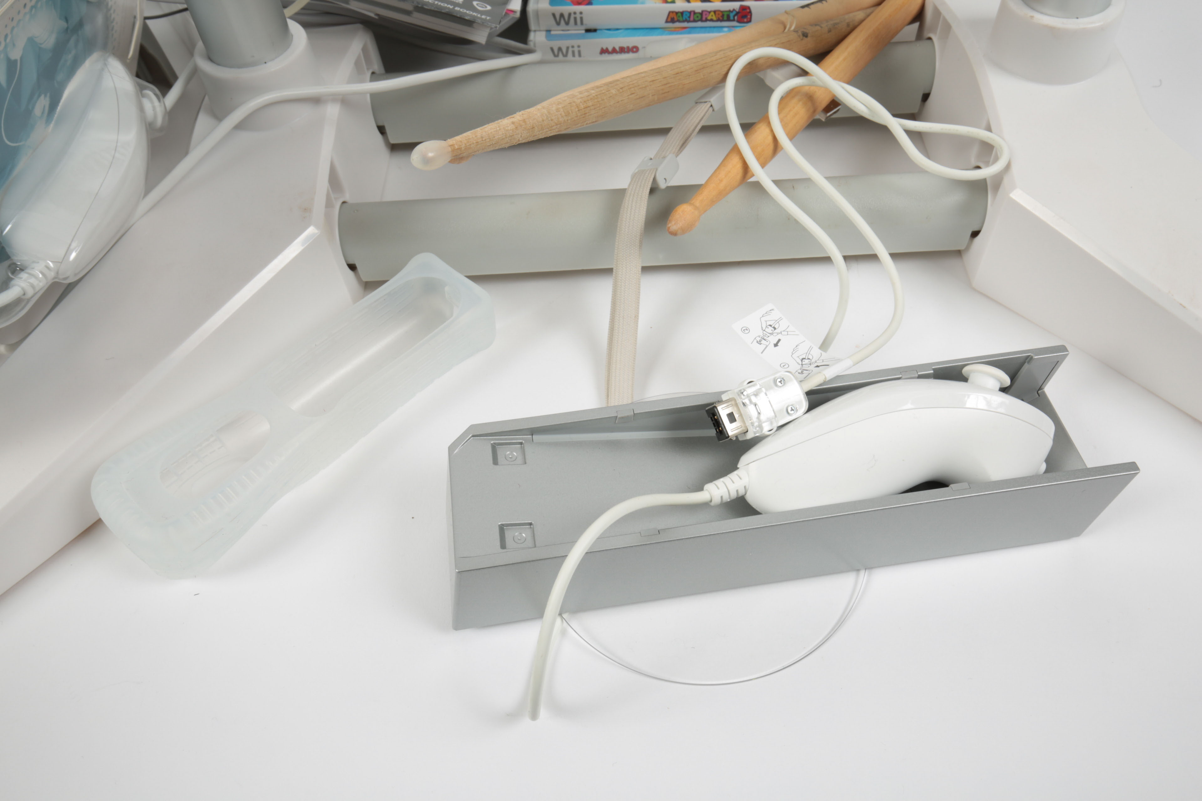 Nintendo Wii Console, Games and Accessories