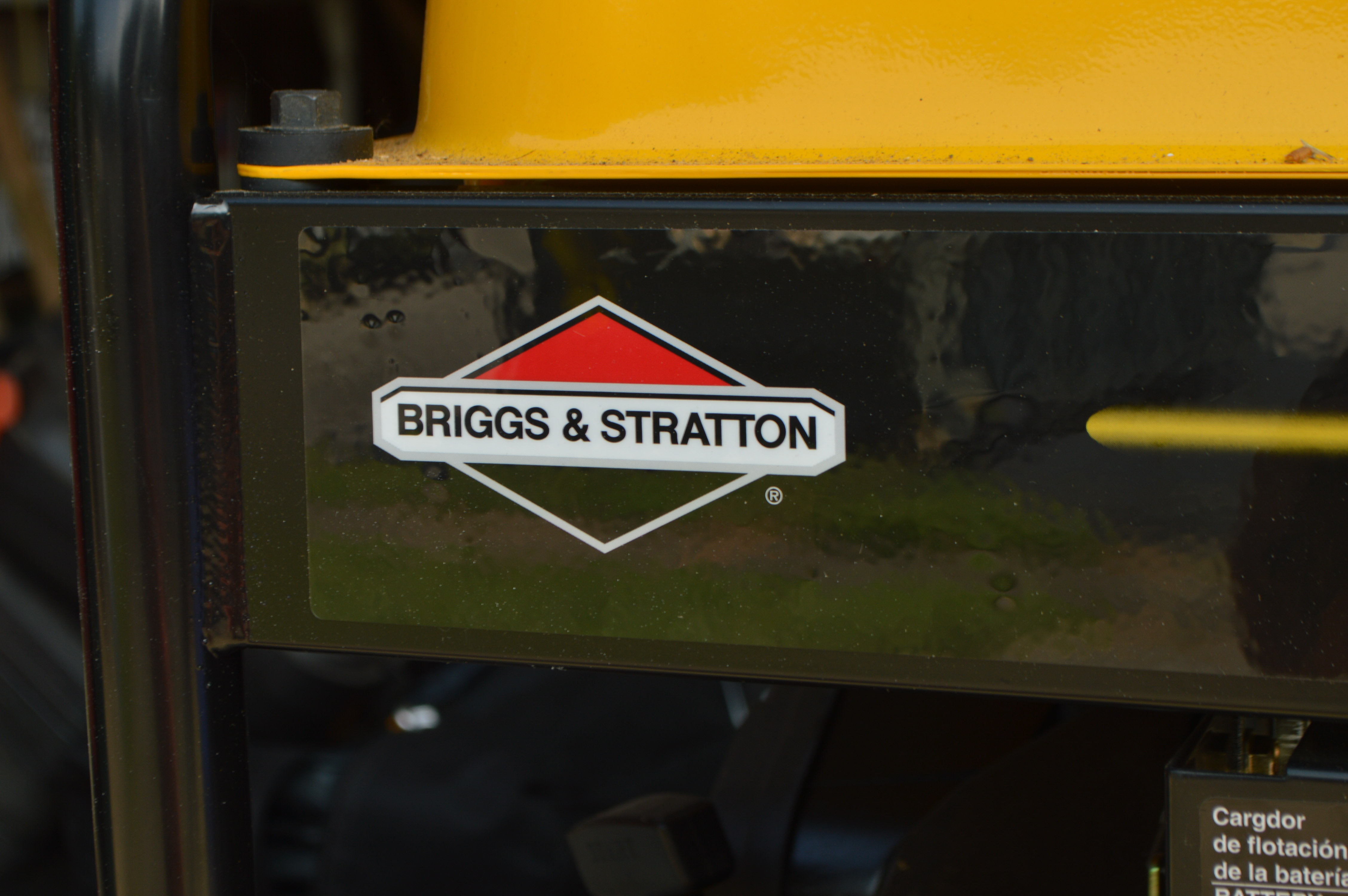 Briggs & Stratton EXL 8000 13,500 Gas Powered Generator