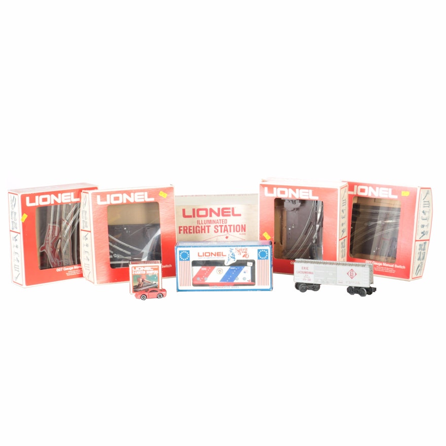 Lionel Train Accessories with Train Cars