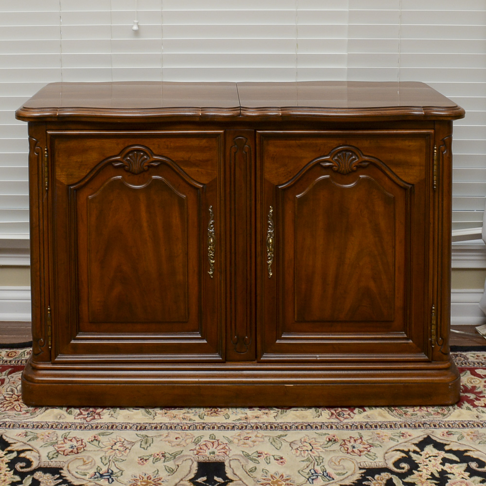 Drexel Sideboard With Expandable Top