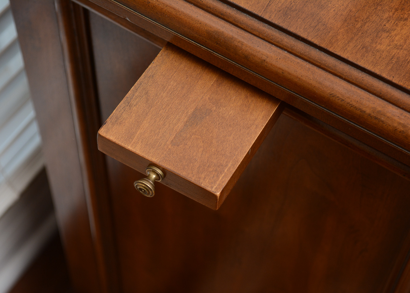 Drexel Sideboard With Expandable Top