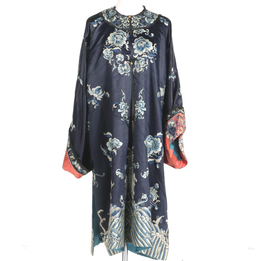 Vintage Chinese Silk Embroidered Robe from the Republic Period