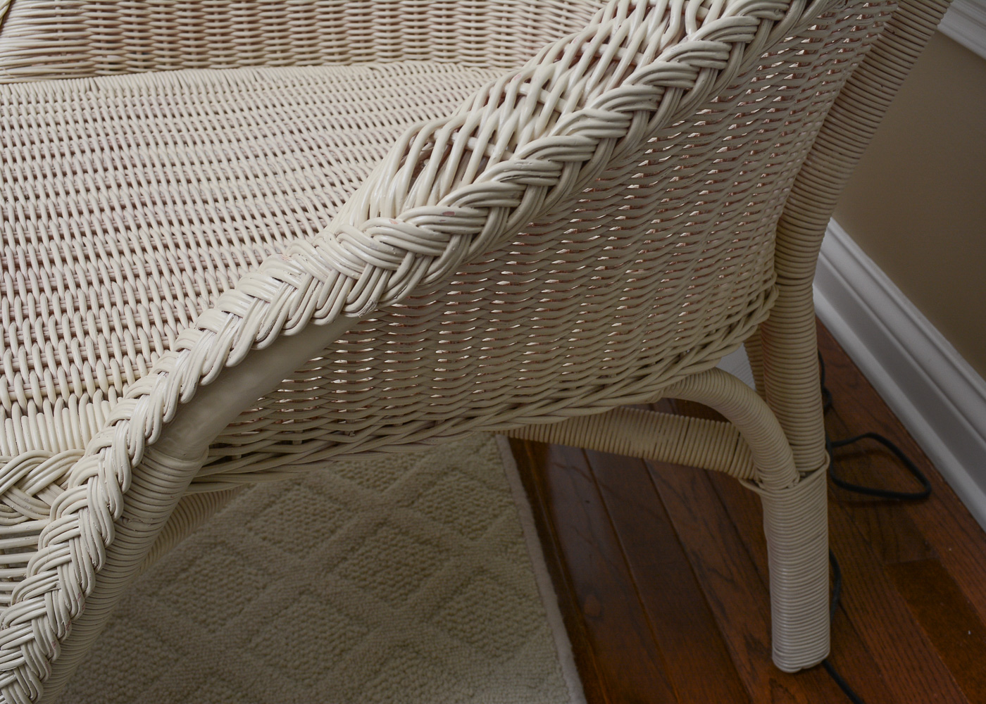 Wicker Chaise with Side Table