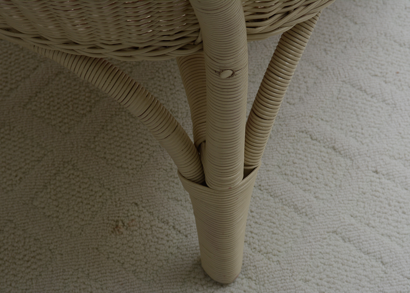 Wicker Chaise with Side Table