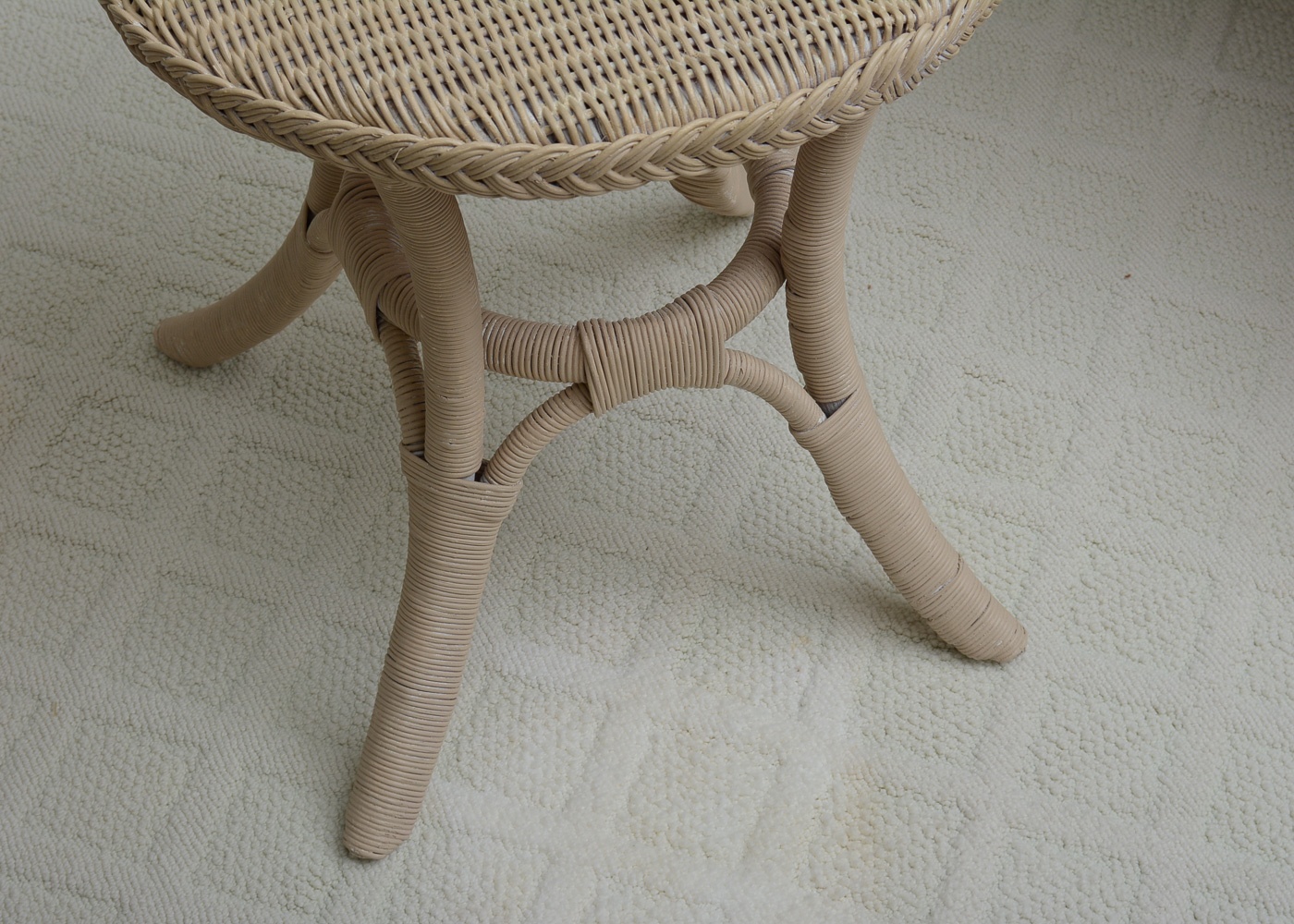 Wicker Chaise with Side Table