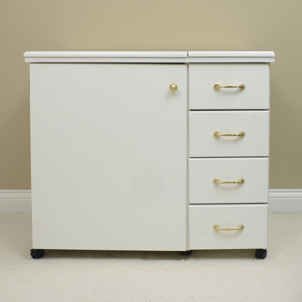 Sewing Machine Table With Pressurized Lift