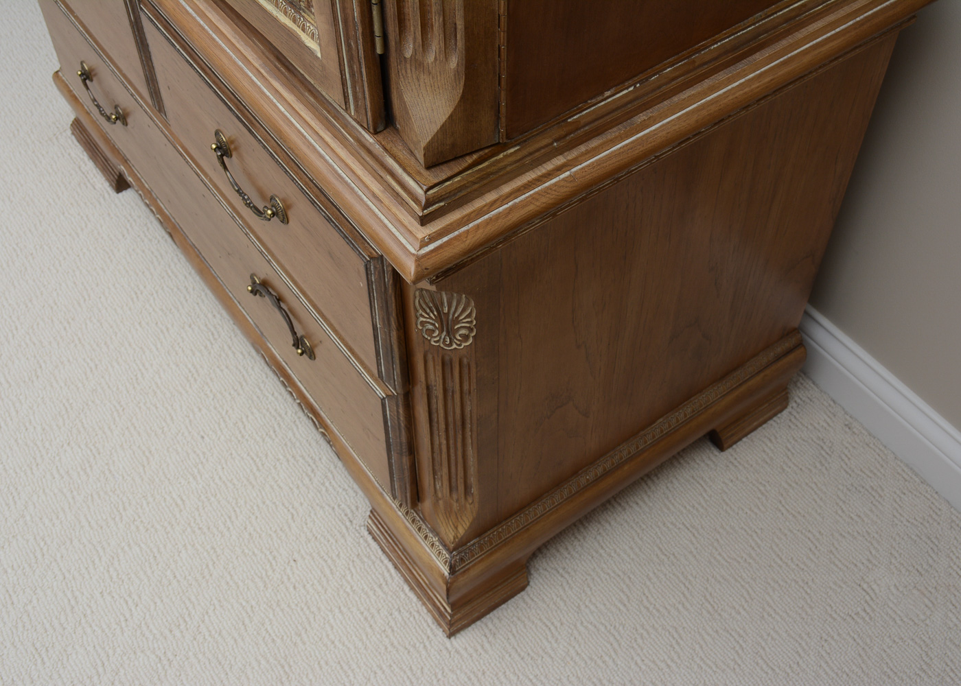 Lexington "Camden Hall" Armoire