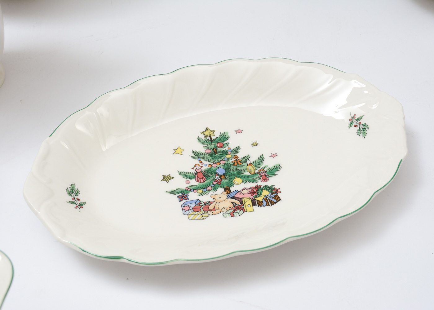 Nikko "Happy Holidays" Dessert China