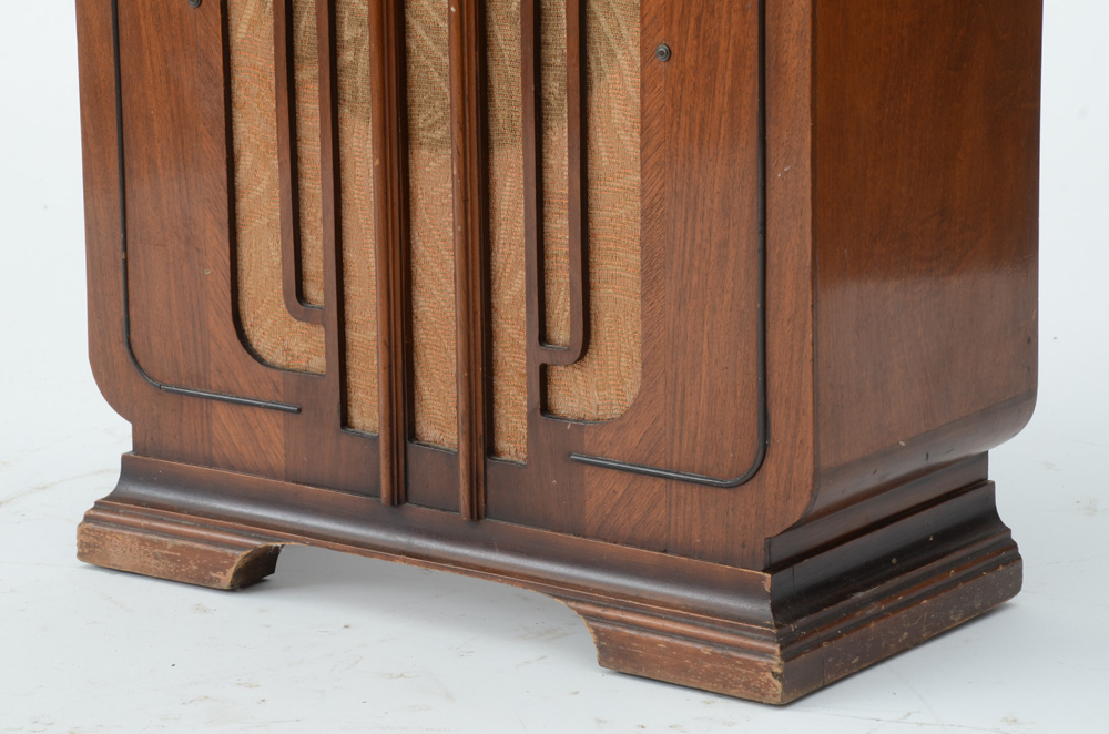 Westinghouse Floor Radio