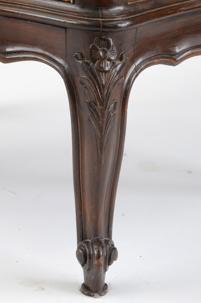 Pair of White Onyx Top Nightstands