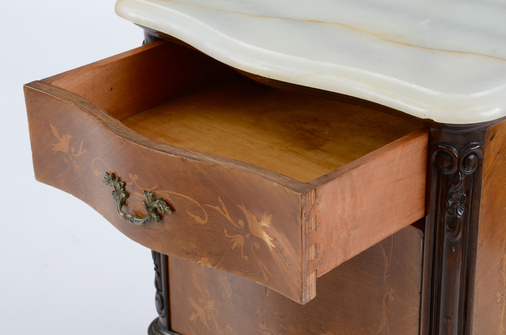 Pair of White Onyx Top Nightstands