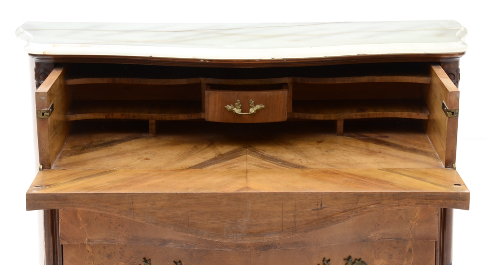 White Onyx Top Dresser