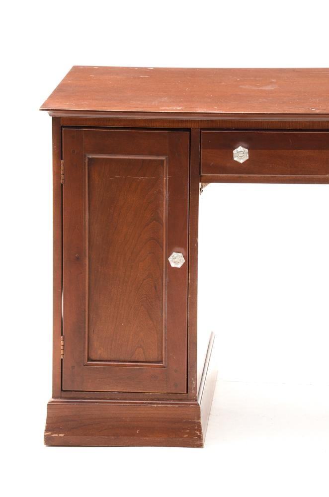 Contemporary Computer Desk