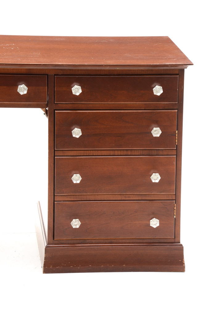 Contemporary Computer Desk