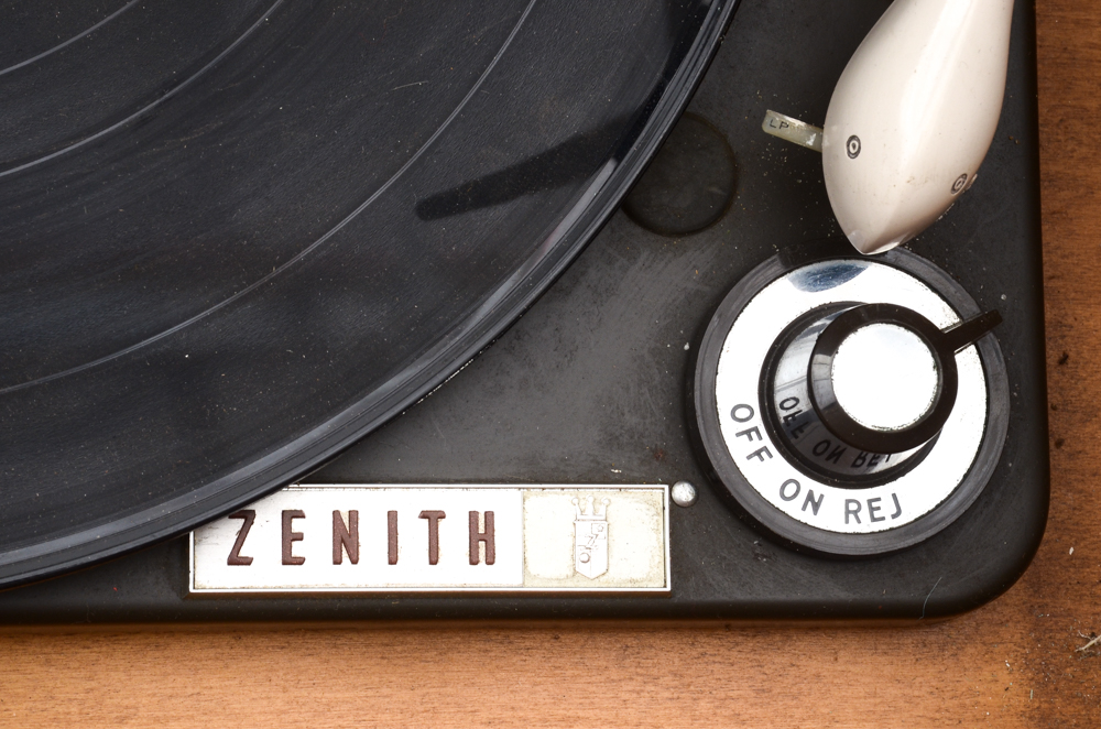 Zenith FM-AM Tuner Console
