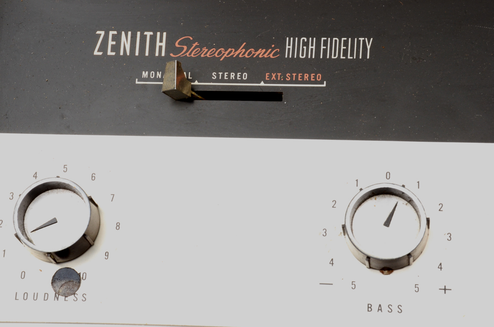 Zenith FM-AM Tuner Console