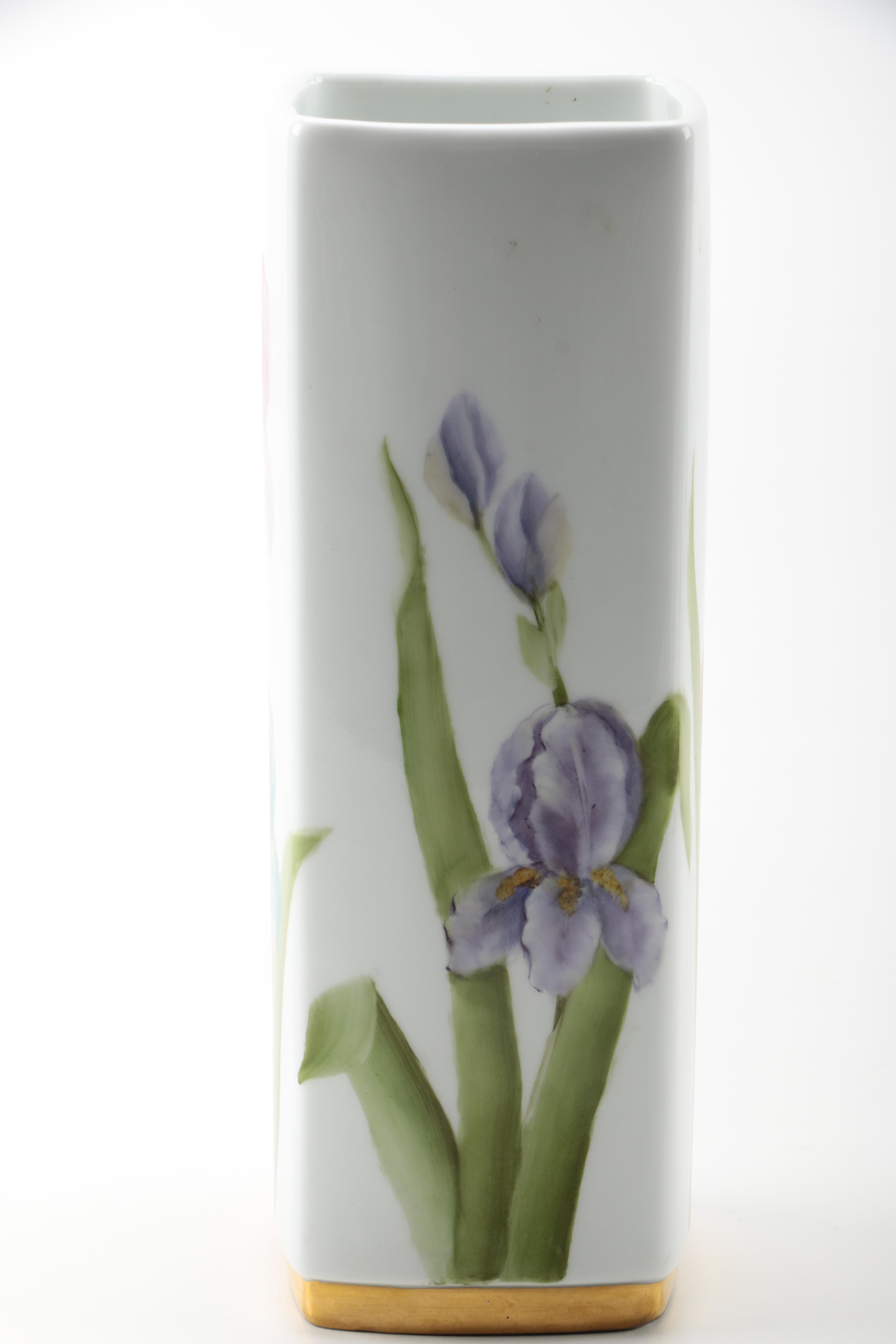 Gerold-Porzellan Bavarian Hand-Painted Porcelain Vase
