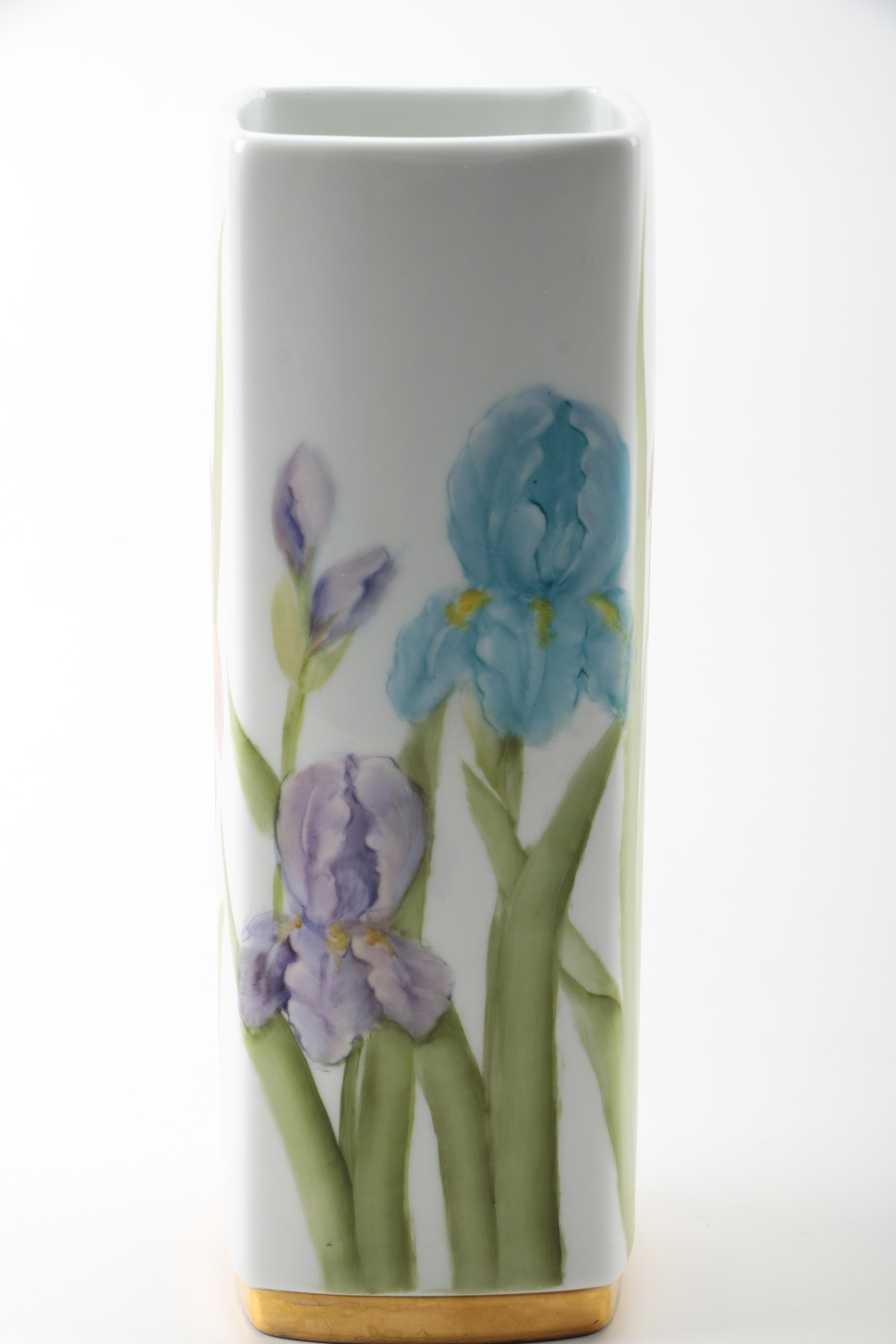 Gerold-Porzellan Bavarian Hand-Painted Porcelain Vase