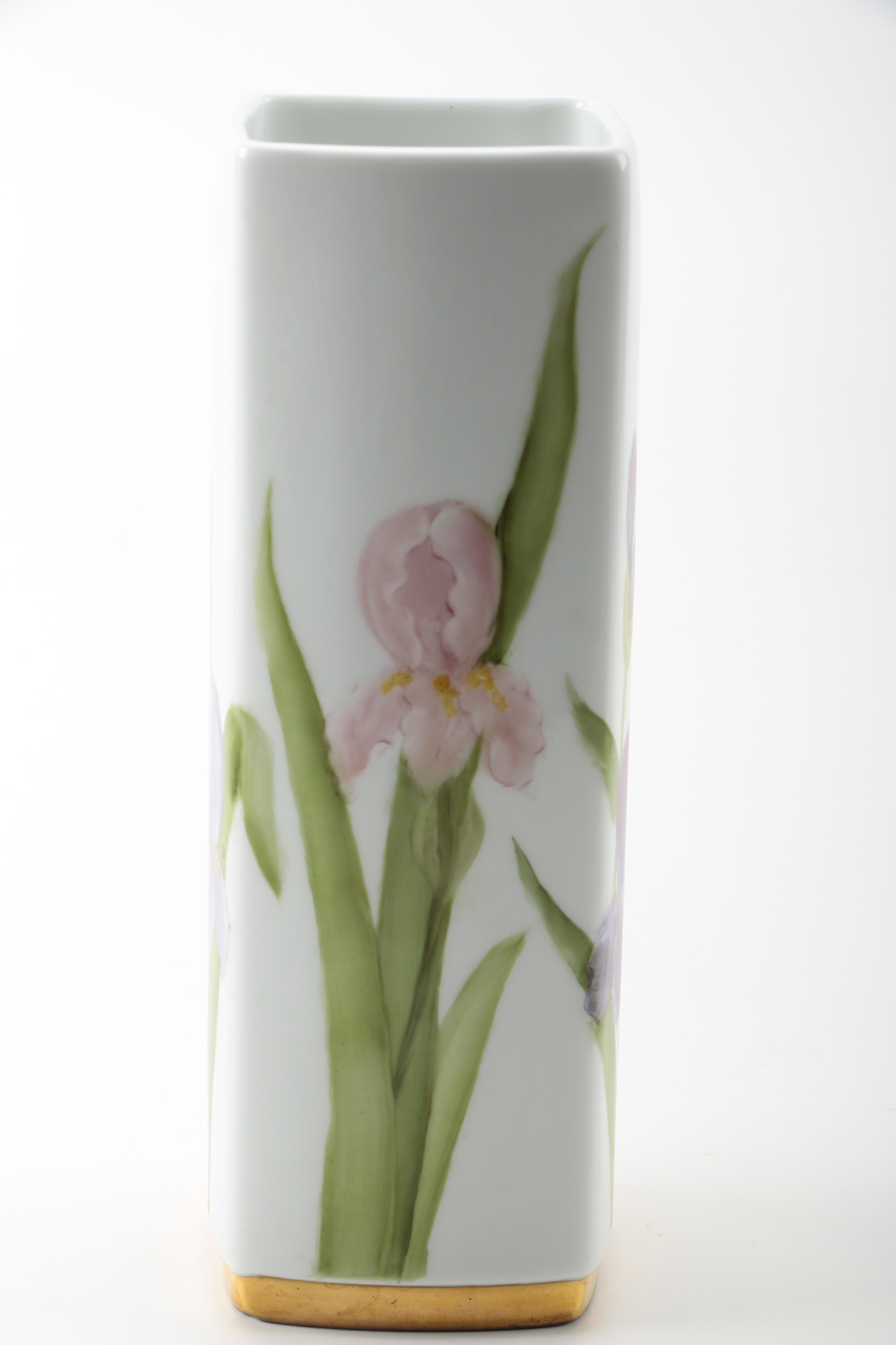Gerold-Porzellan Bavarian Hand-Painted Porcelain Vase