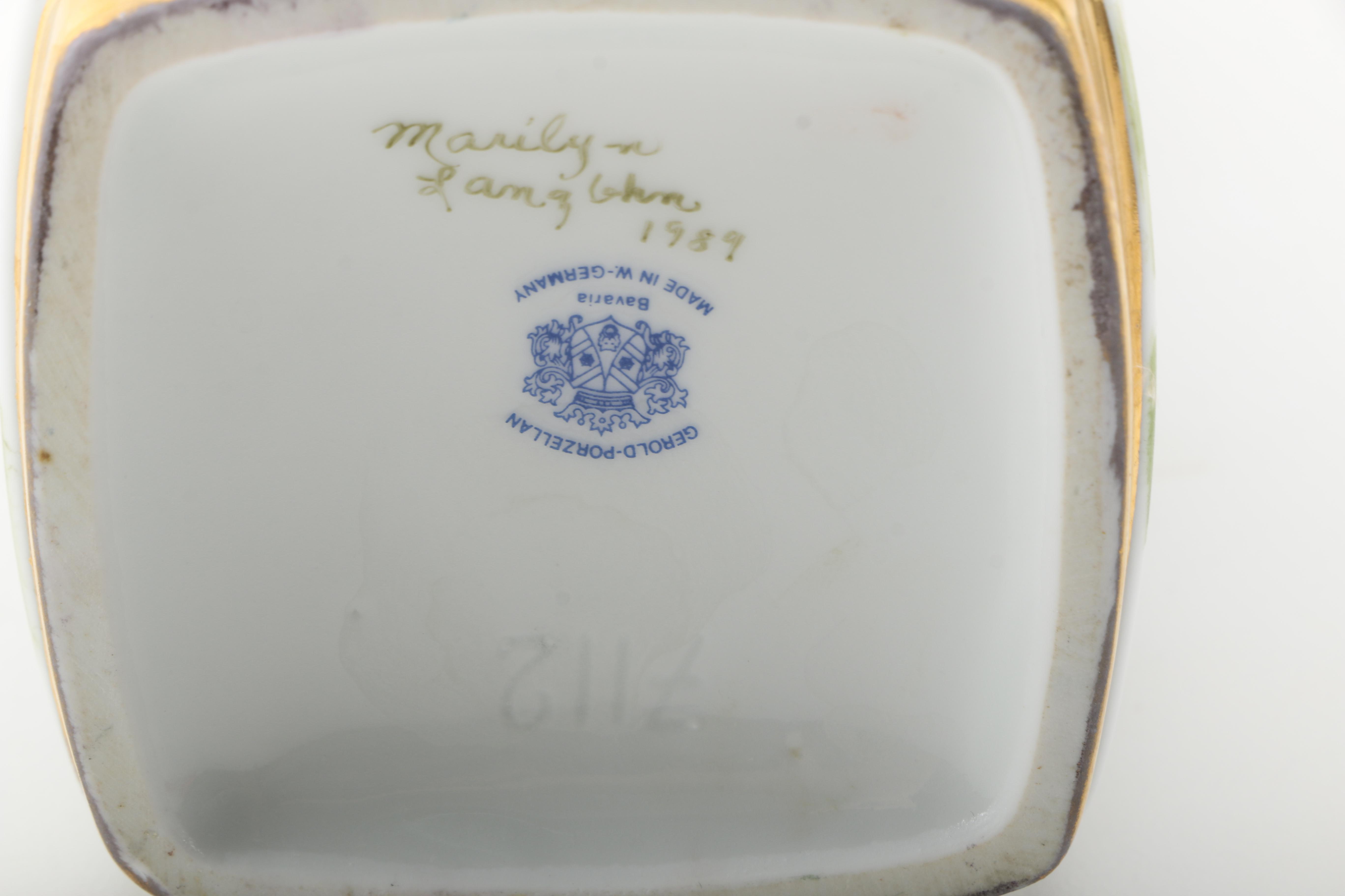 Gerold-Porzellan Bavarian Hand-Painted Porcelain Vase