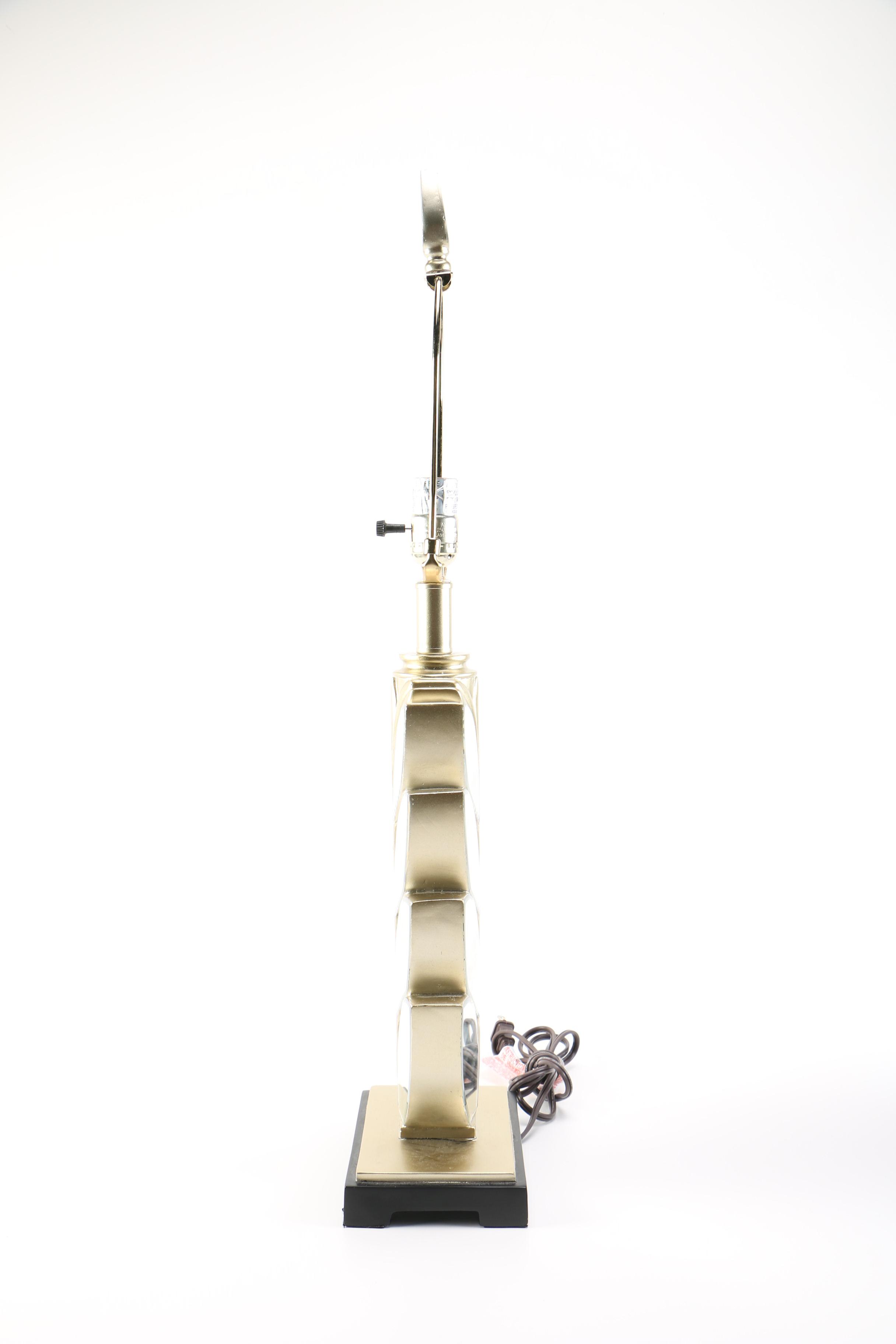 Gold Tone Leaf Table Lamp