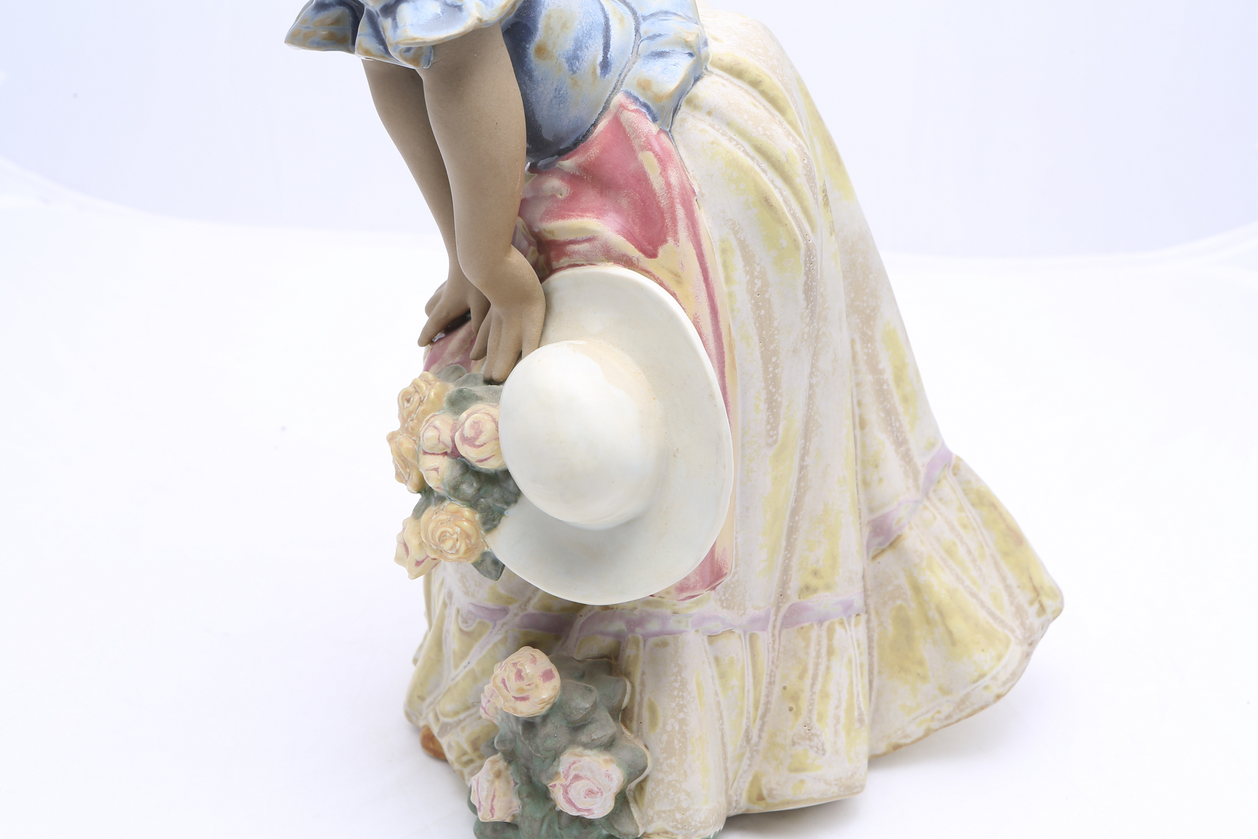 Lladró Gres Woman with Hat and Roses Figurine