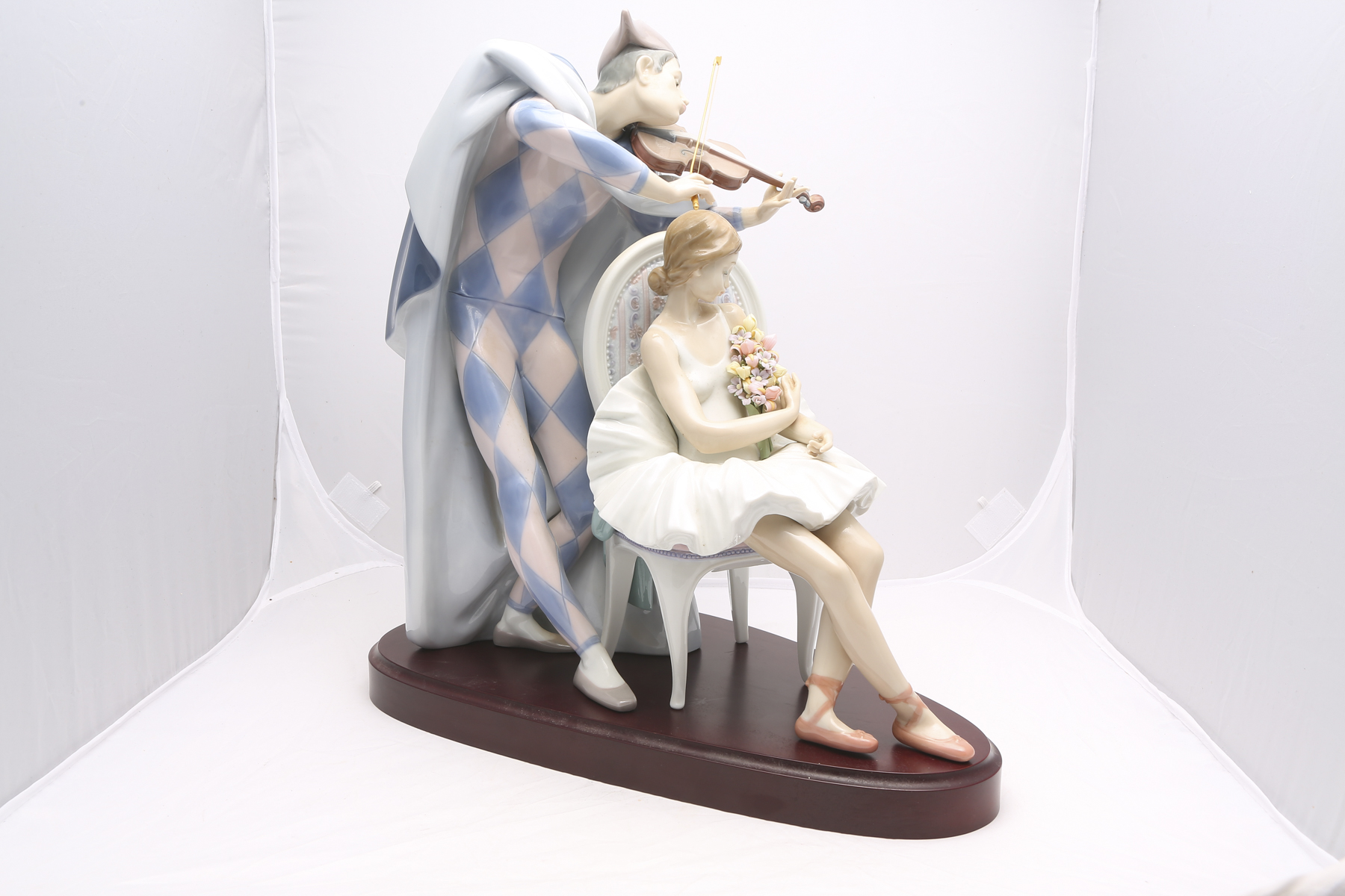 Signed Limited Edition Lladró "Jester's Serenade" #5932