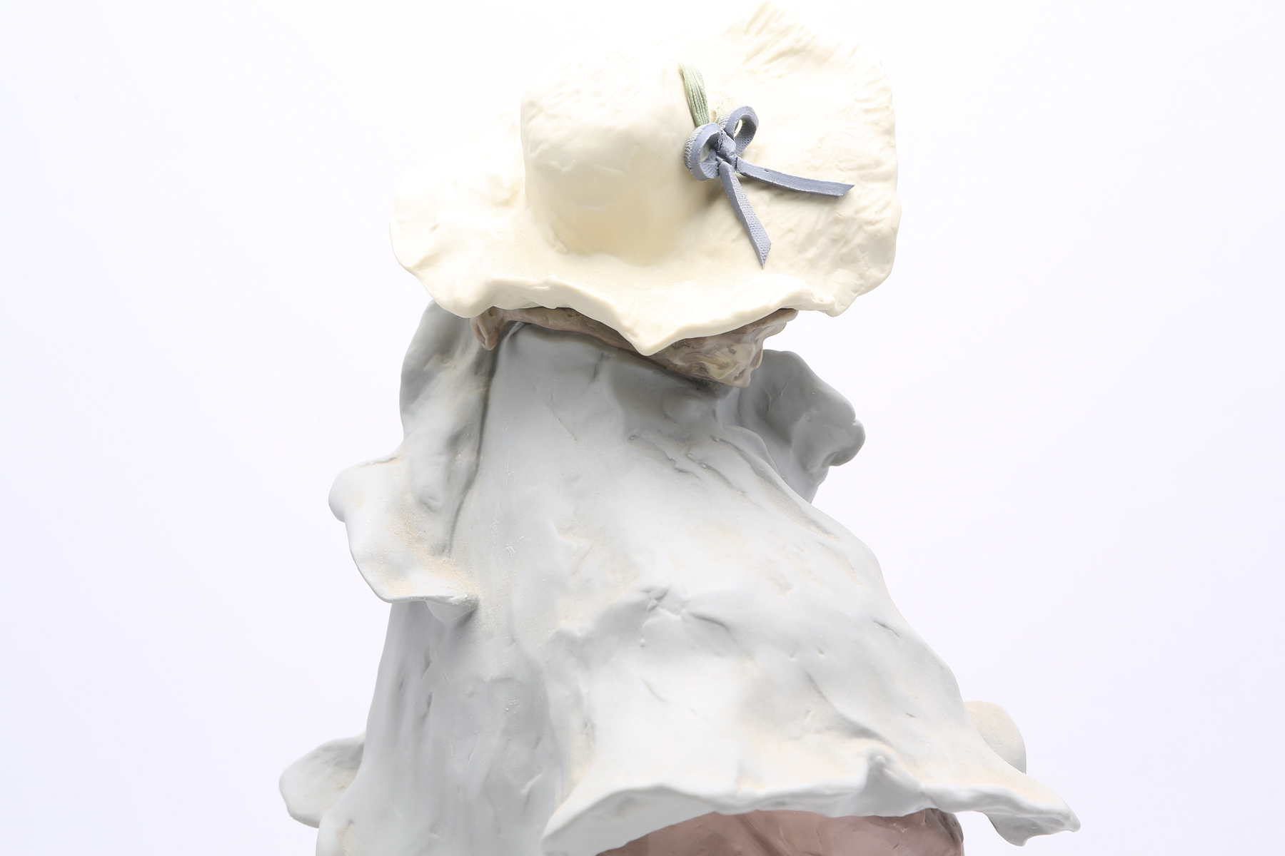 Lladró Limited Edition "Maggie" # 1751 by Enrique Sanisidro