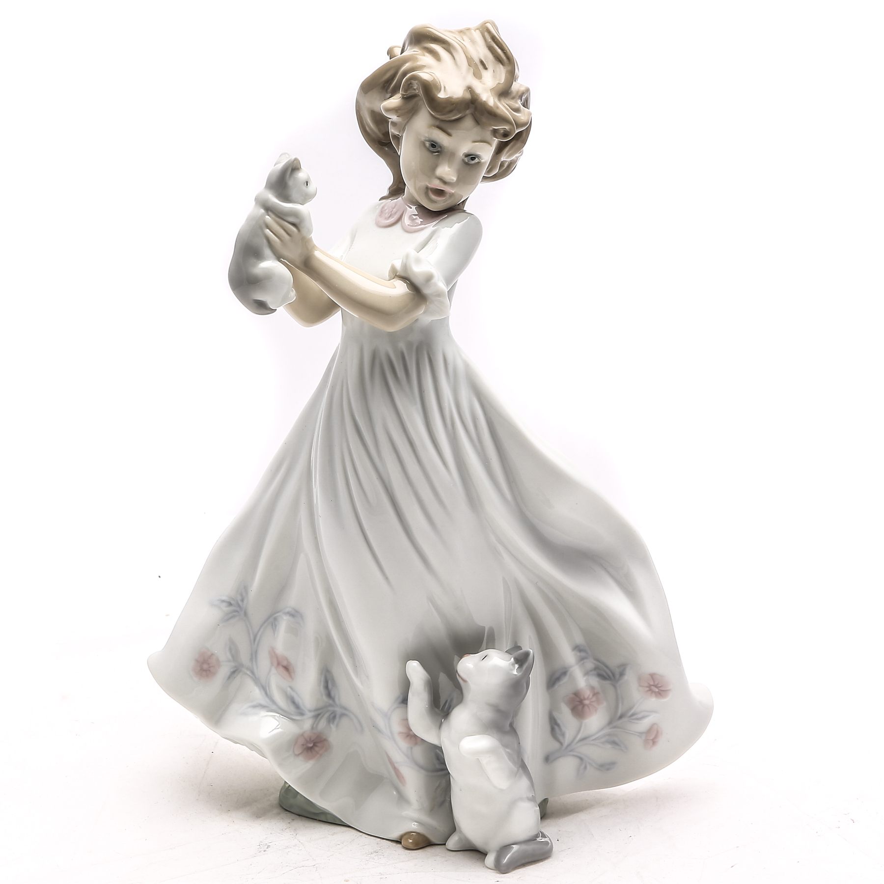 Lladró "Kittens Gathering" Figurine #6941